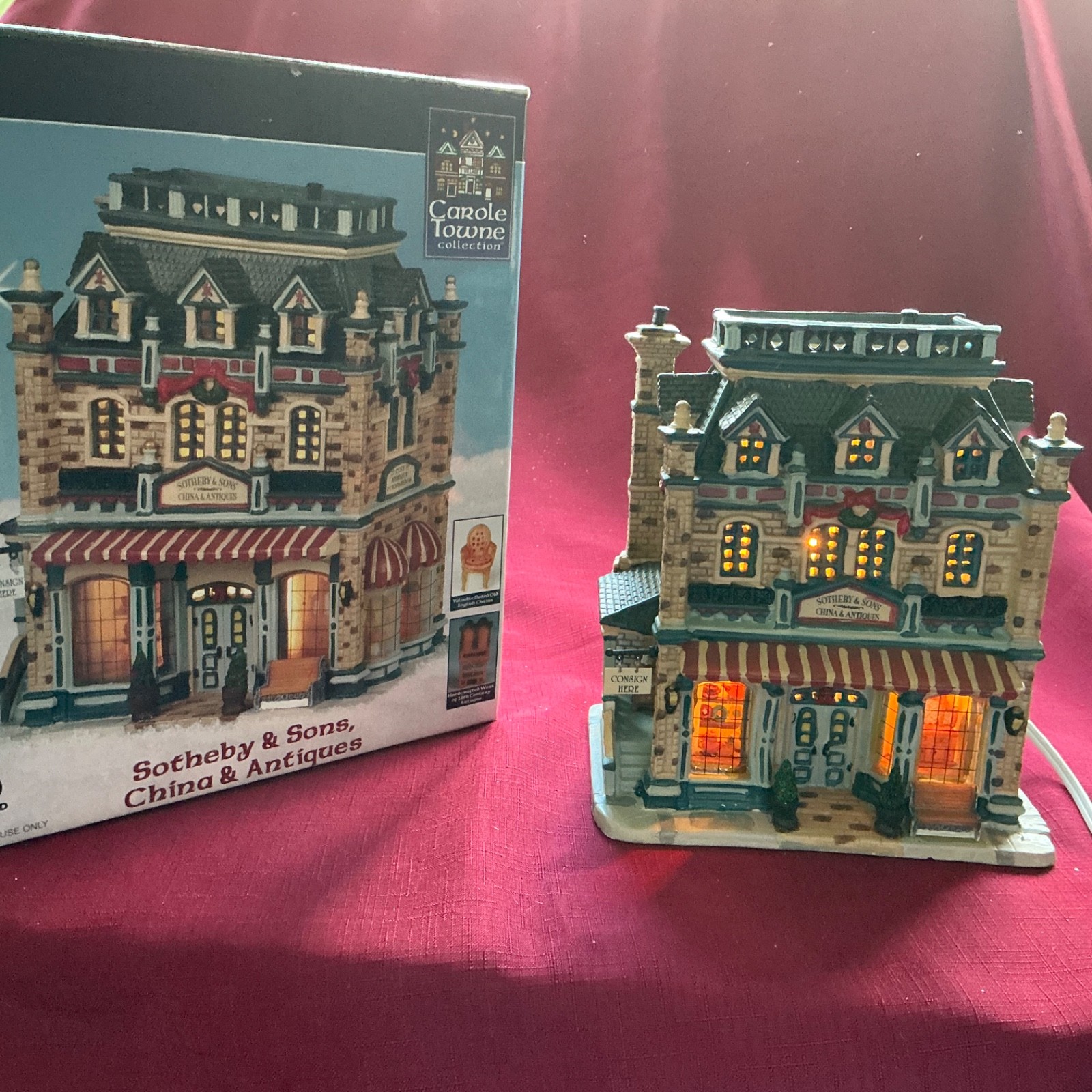 Lemax Carole Towne Collection 2004 Sotheby & Sons China & Antiques 3D Window