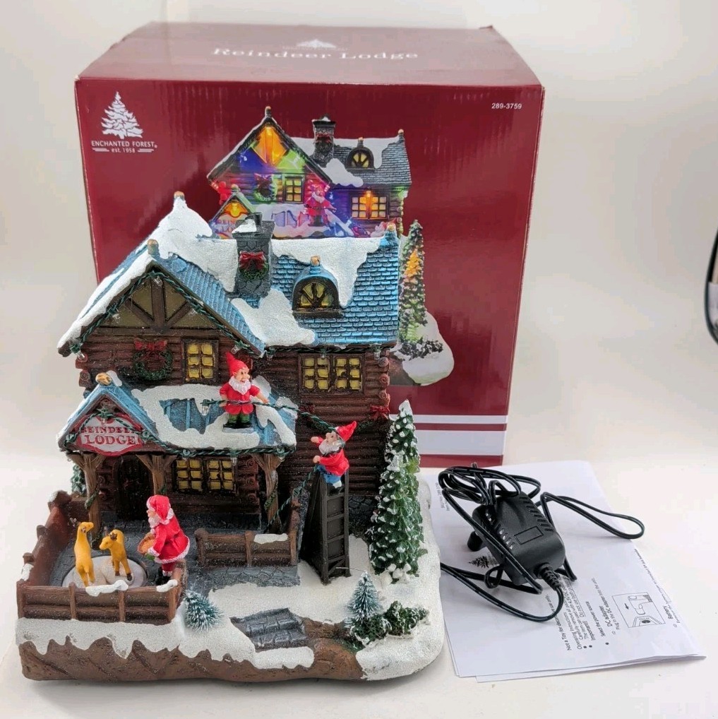 Enchanted Forest Reindeer Lodge Animated Musical Christmas Village House W/Box