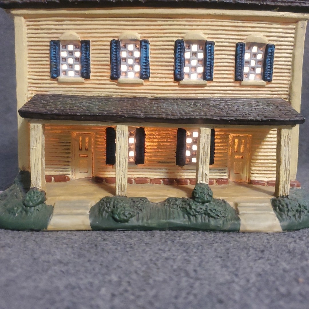 VTG 1996 Lang And Wise Farm House Folk Art Villages Meadowbrook Farm Collection