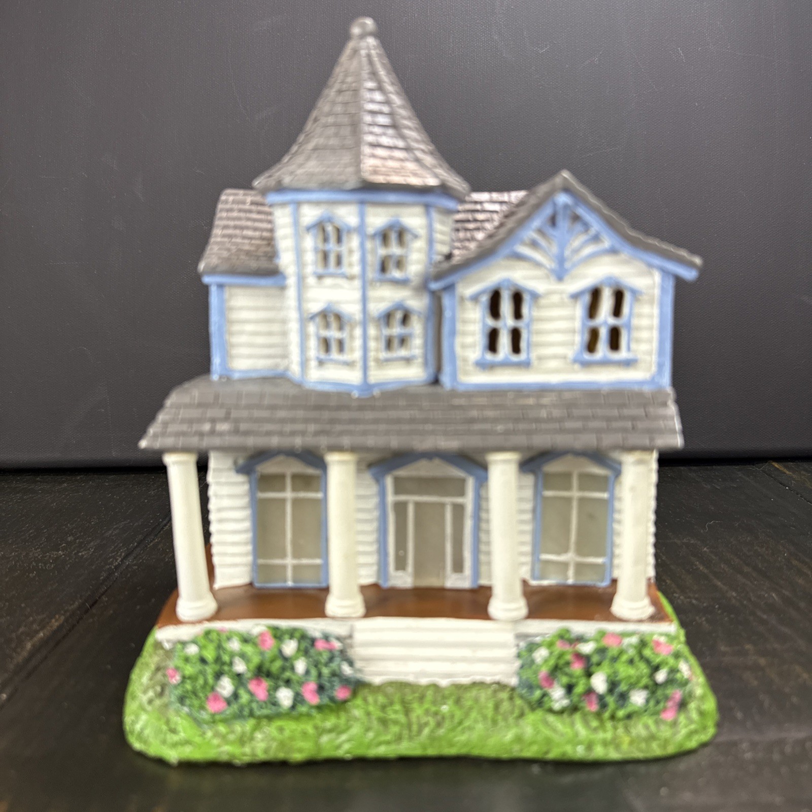 Light-up Shingle Victorian House Accent Lighted Building Rare