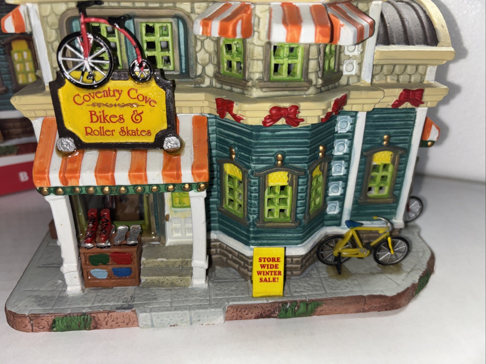 Lemax Coventry Cove Village Bikes and Roller Skates Shop Lighted #85747KM, 2008