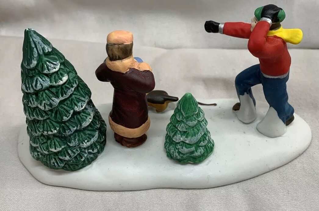 1998 Lemax Vintage Porcelain Figurine ROVER’S LOOSE Christmas Village #83259