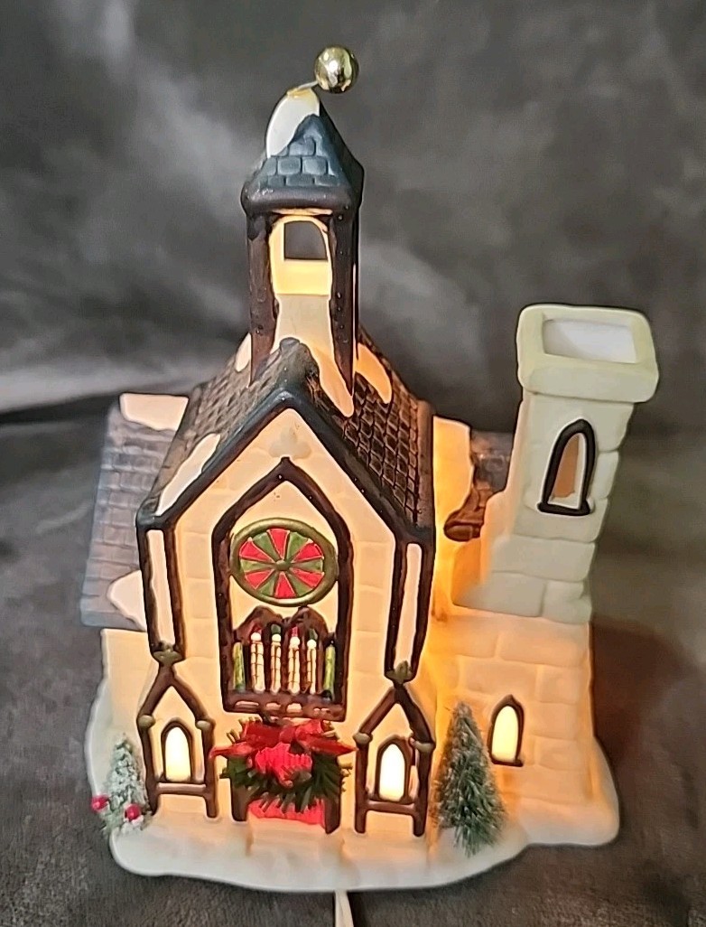 1991 Christmas Valley Seasonal Specialties Lighted Village Church