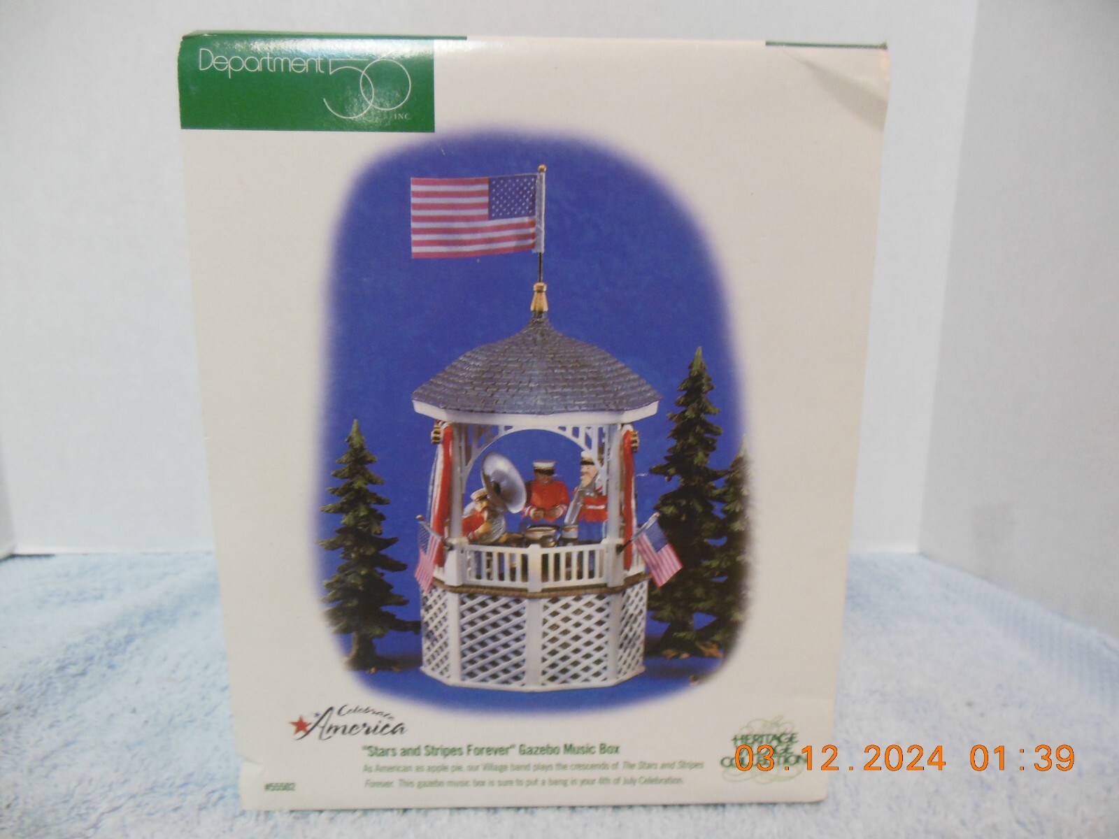 Dept 56 Heritage Village Stars and Stripes Forever Gazebo Music Box .Music play