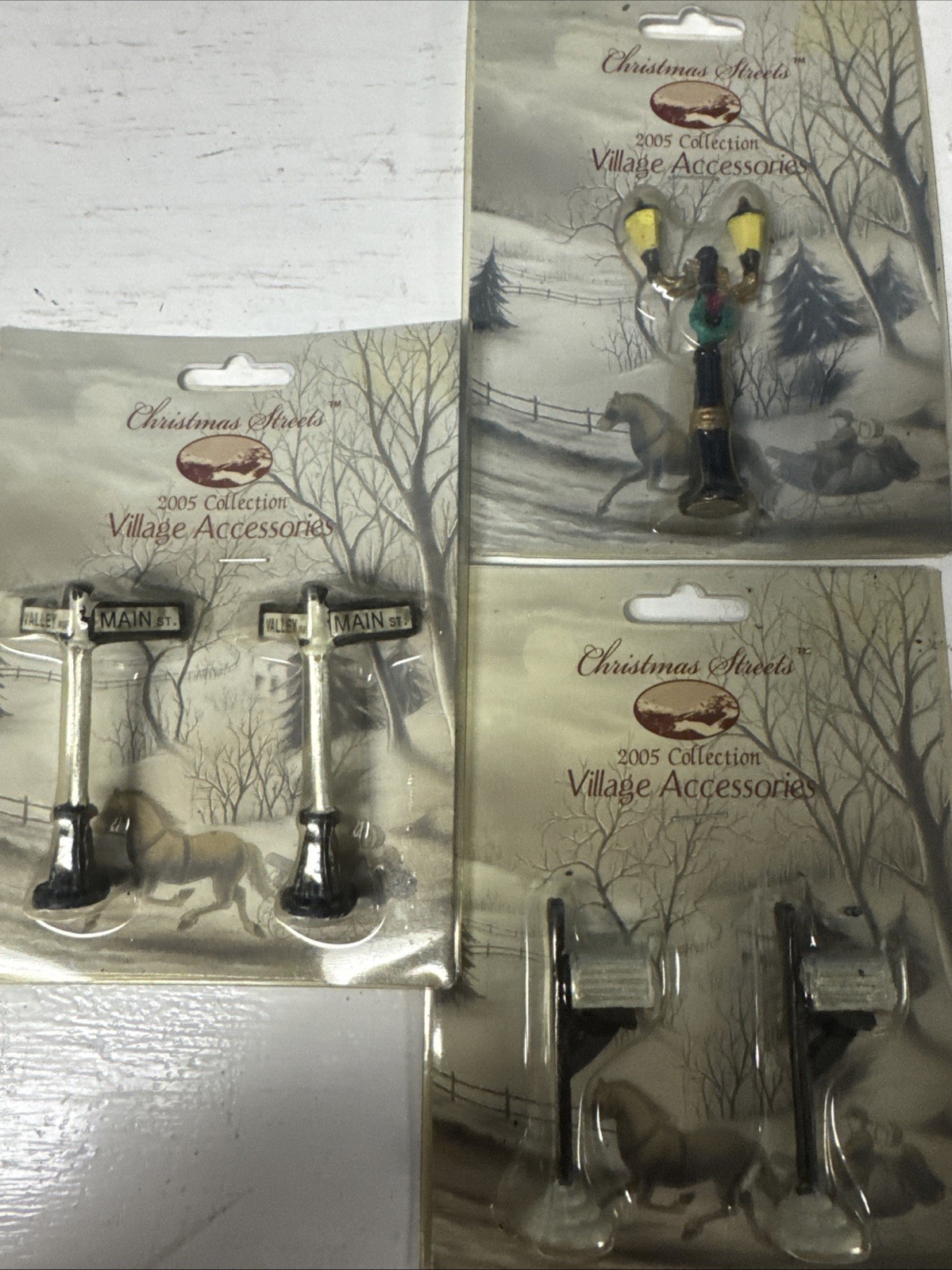 LOT Christmas Streets 2005 Collection Village Street Light Mailboxes Street Sign