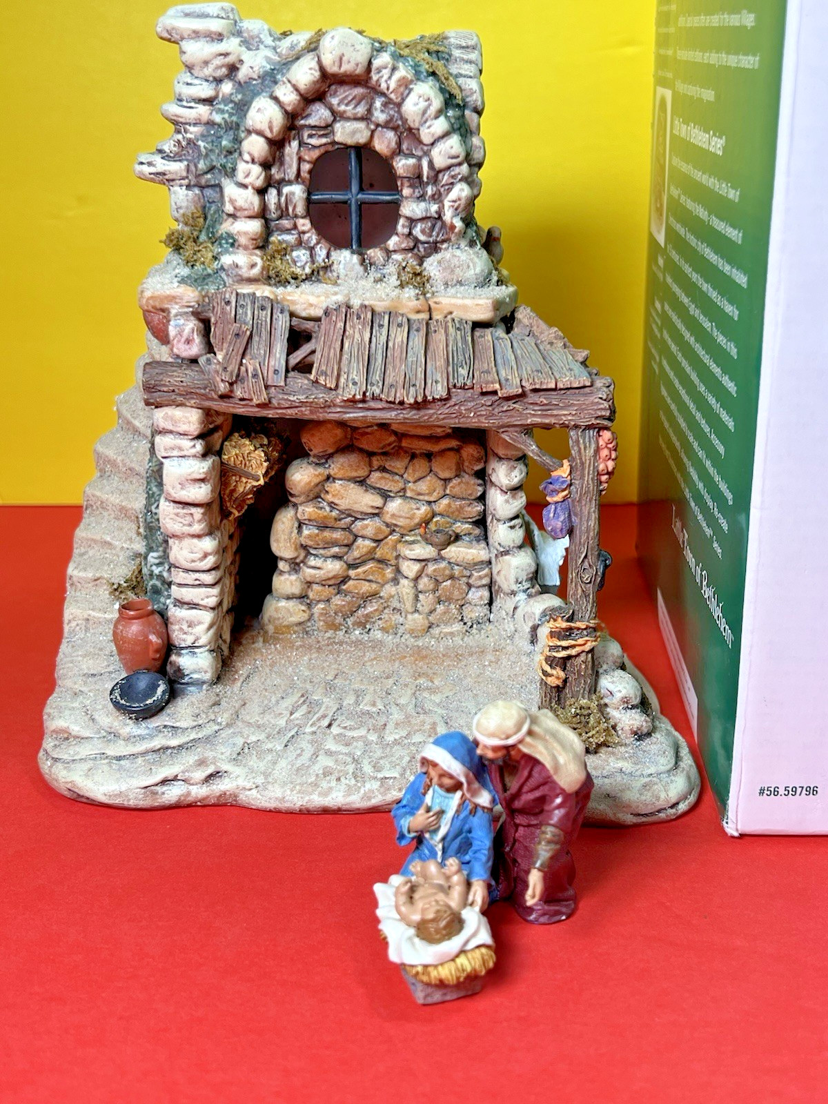 Dept 56 Little Town Of Bethlehem Nativity Holy Family in Stable Missing Light