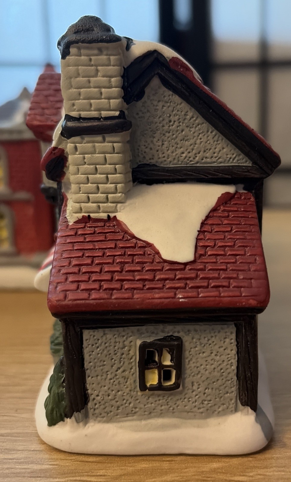 Holiday Time 5 mini (4”) Light up Houses