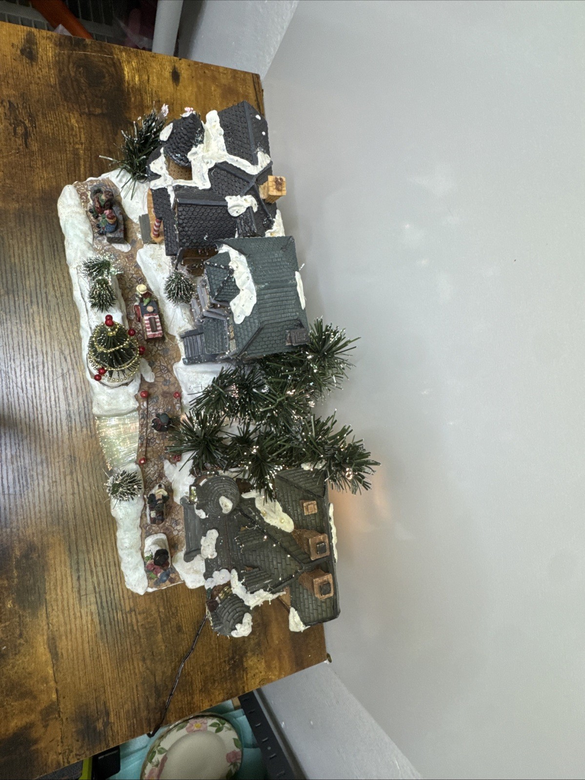 Puleo 8.5″ Animated Christmas Village Fiber Optic Color Changing Lights 0127034R