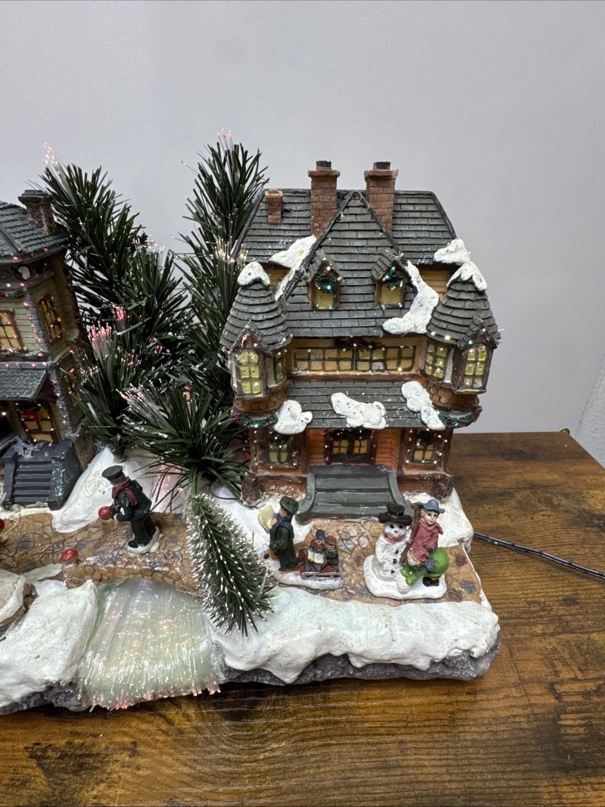 Puleo 8.5″ Animated Christmas Village Fiber Optic Color Changing Lights 0127034R