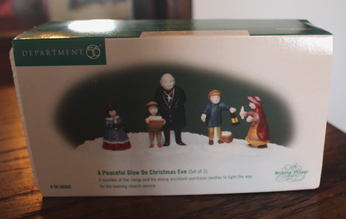 Department 56 Dickens Village A Peaceful Glow on Christmas Eve Priest 58300