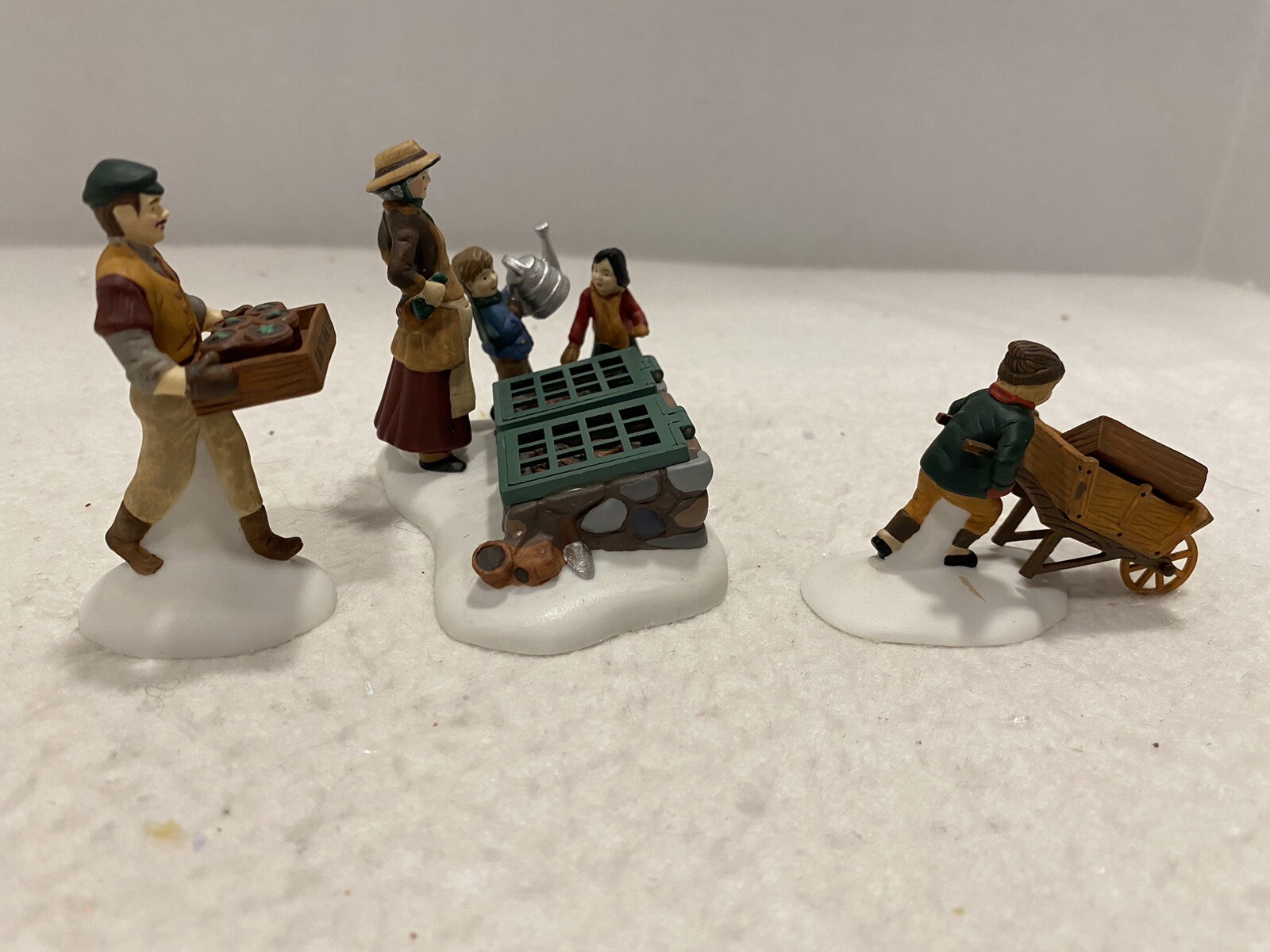 Department 56 BACHMAN’S Exclusive “TENDING THE COLD FRAME” Accessories #2208