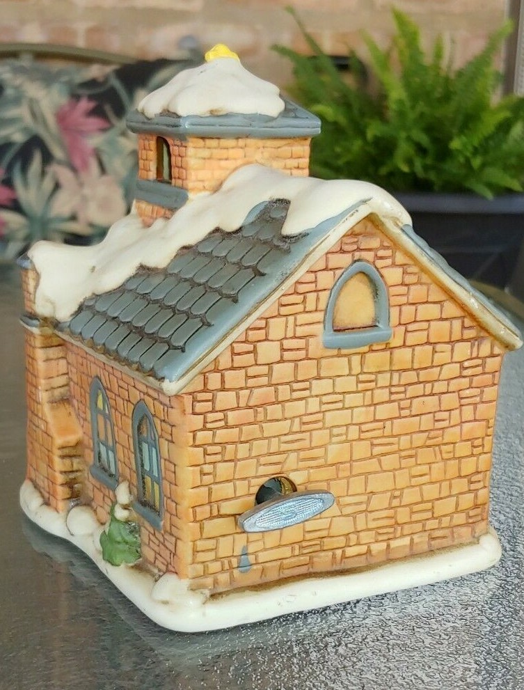 1987 Lefton Christmas Colonial Hand Painted Musical Church-Byron Wood