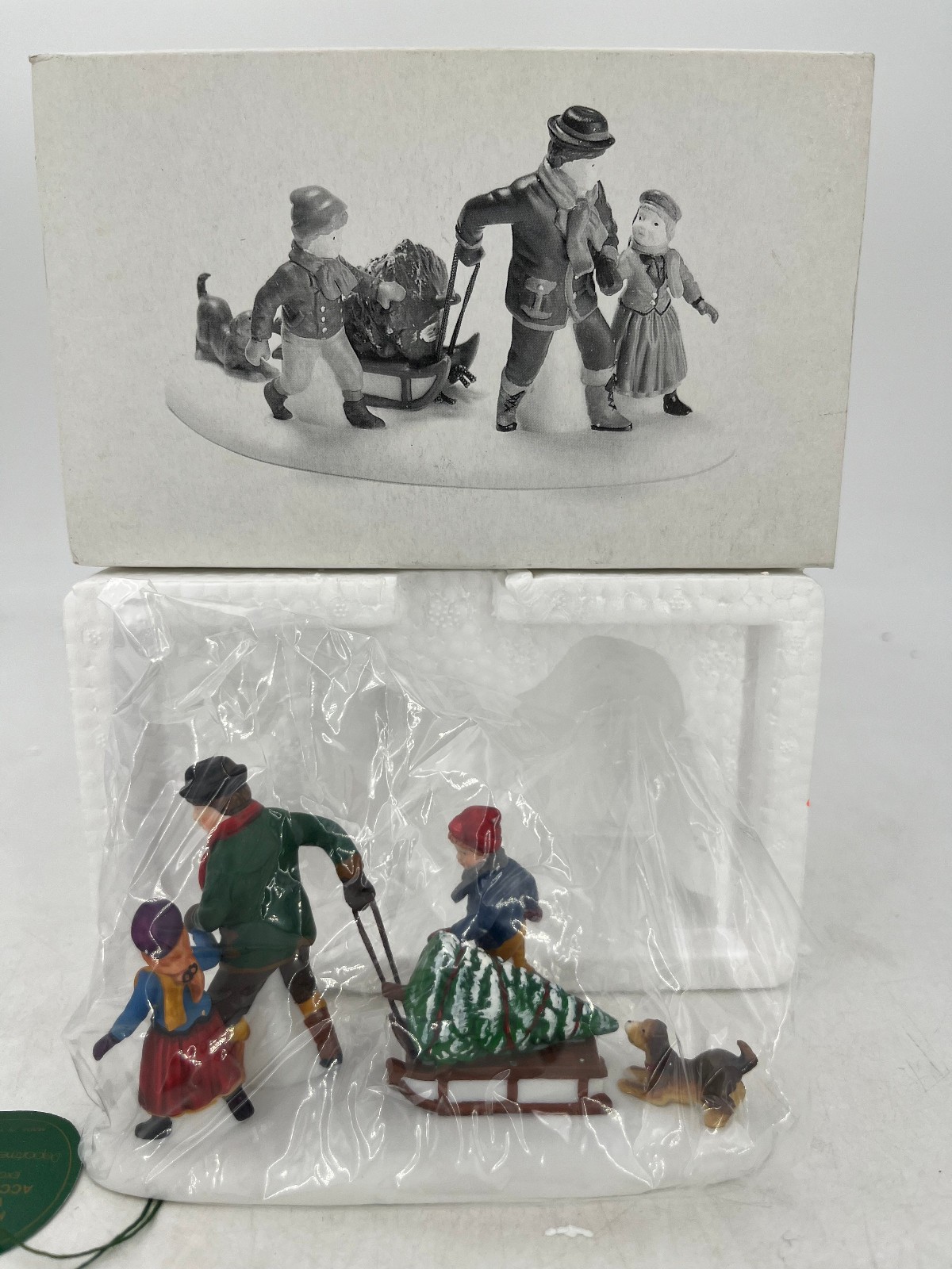 Department 56- The Family Tree 5″ – #58895