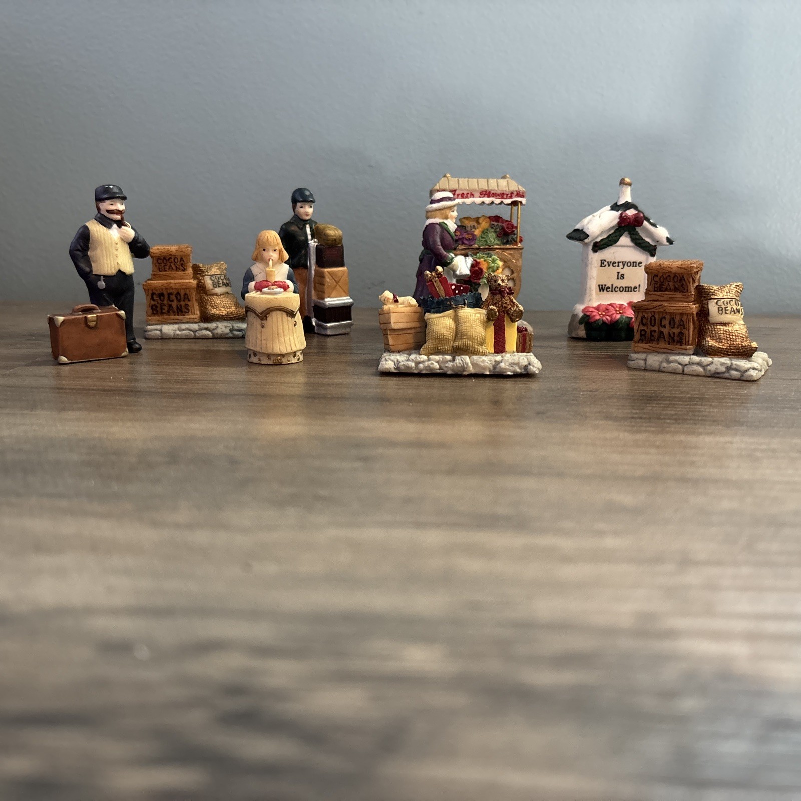 Hershey’s Holiday Village Chocolate Factory 8pc Lot Cart Cocoa Bean Presents