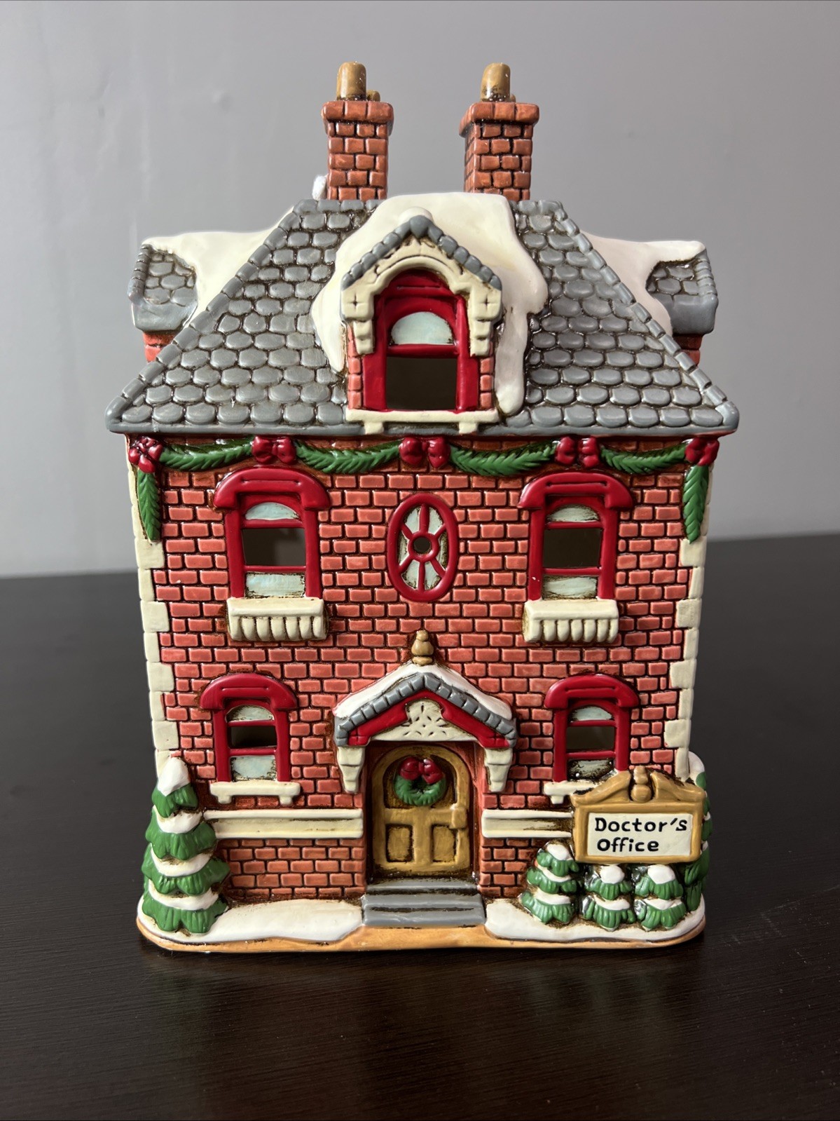 Vintage Lefton Colonial Village Doctor’s Office Lighted, Ceramic With Box 10×5.5