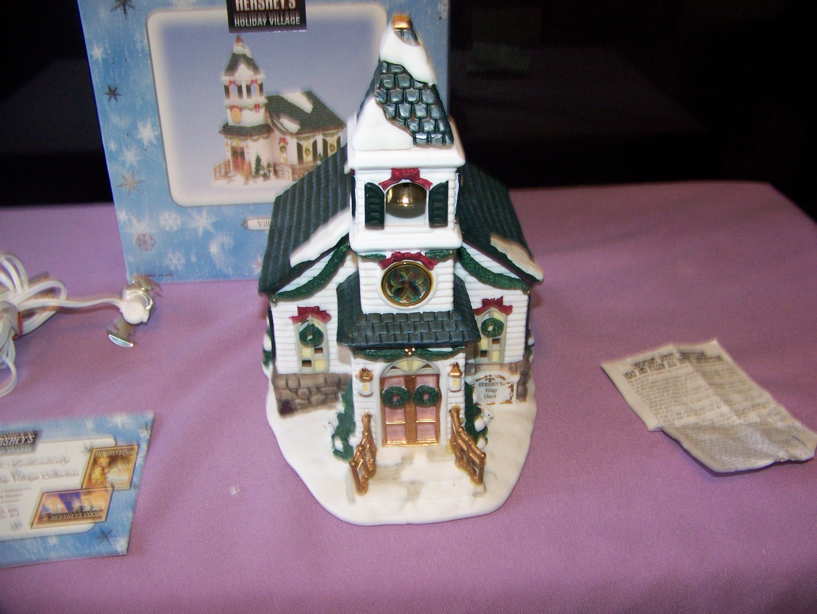 Hershey’s Holiday Village Village Church lighted Christmas house W/Box & Sign