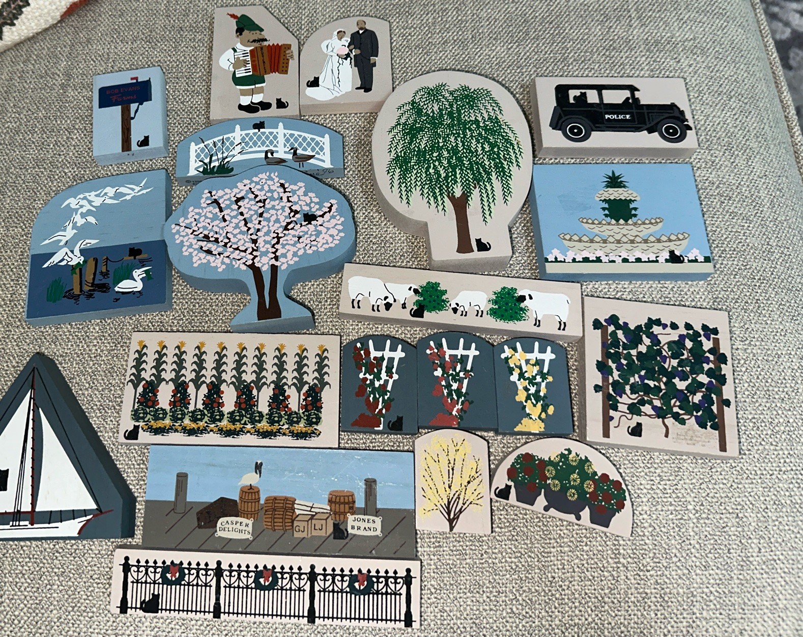 Cats Meow Village Accessories Lot 20 Pieces – Display Use Only