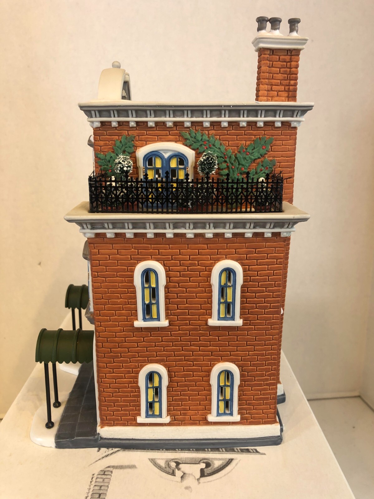 Department 56 heritage Village Collection Ivy Terrace Apartments