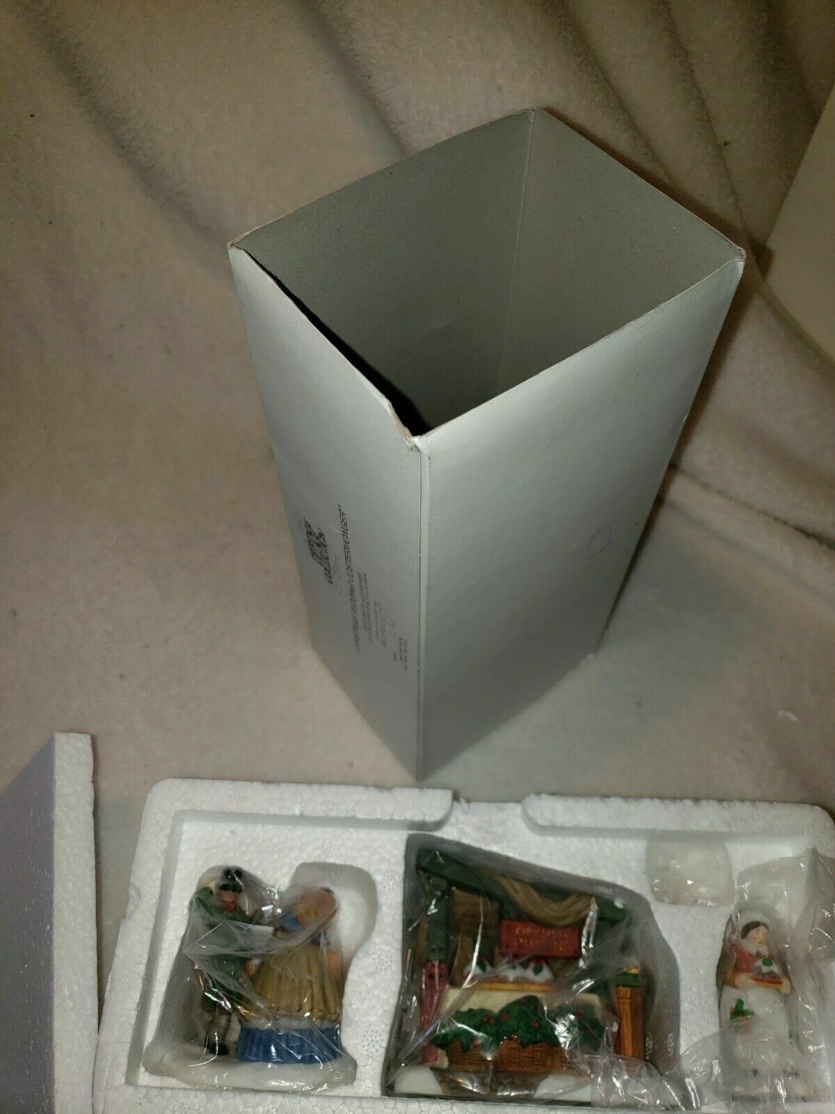 Dept56 Heritage Village -Christmas Pudding Costermonger (bin 4)