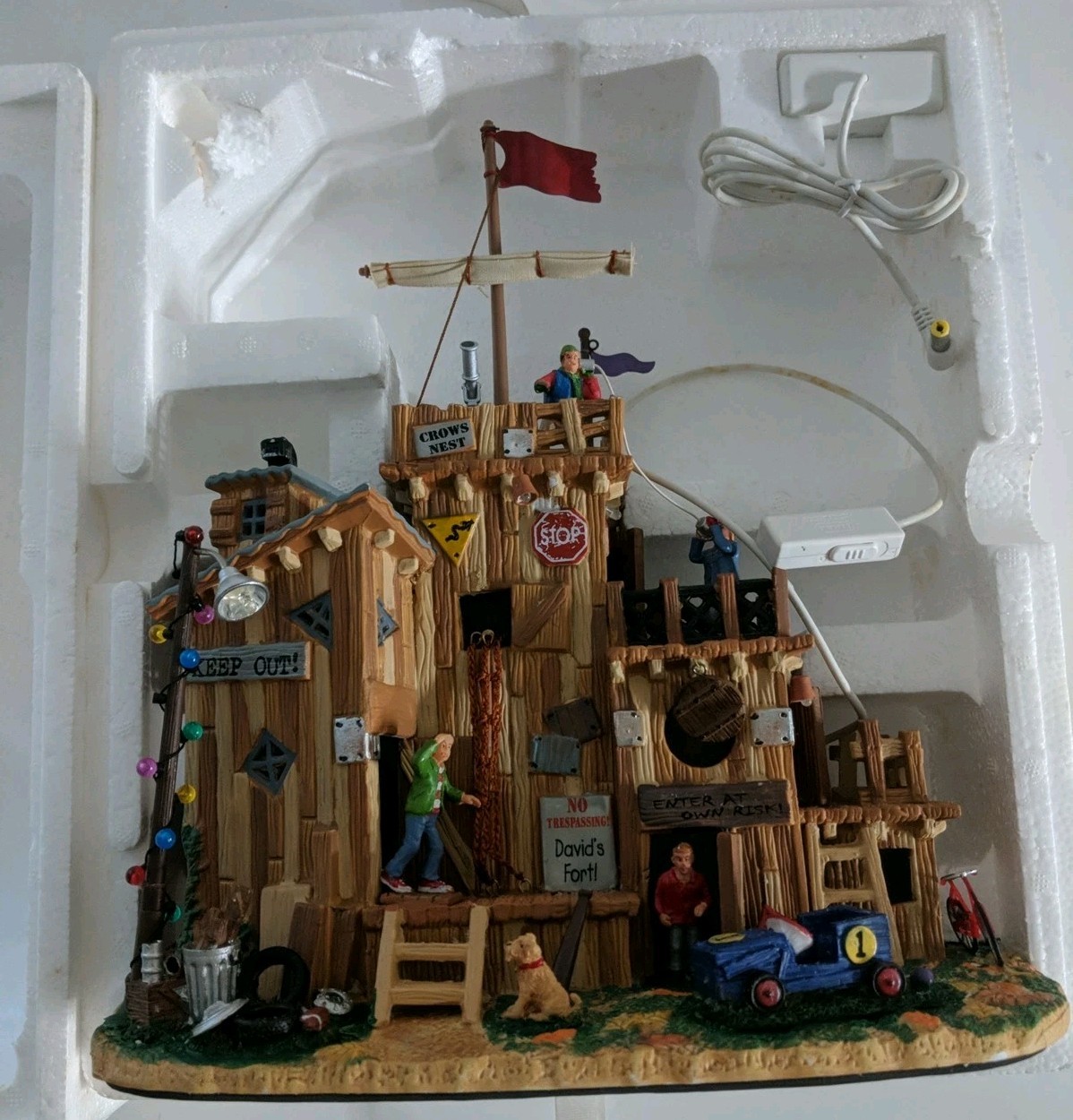 2010 LEMAX Signature Collection Christmas Holiday Village David’s Fort #04218