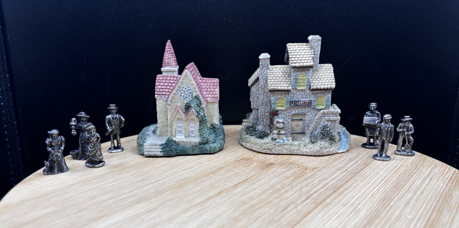 7 IRS Liberty Falls miniature pewter figurines