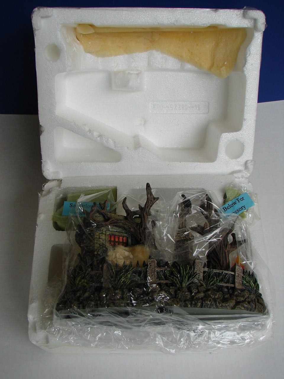 Unused Hawthorne Village Universal Monsters THE MUMMYS TOMB Figure Light & Sound