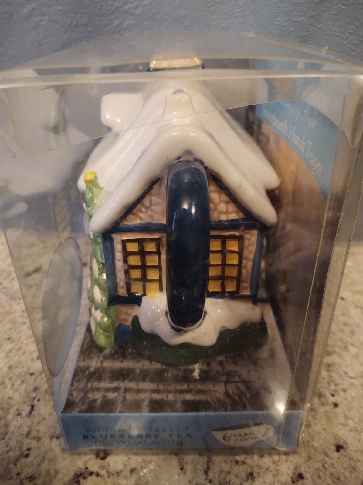2006 Limited Edition Thomas Kinkade Stonehearth Hutch Teapot Christmas Brand New