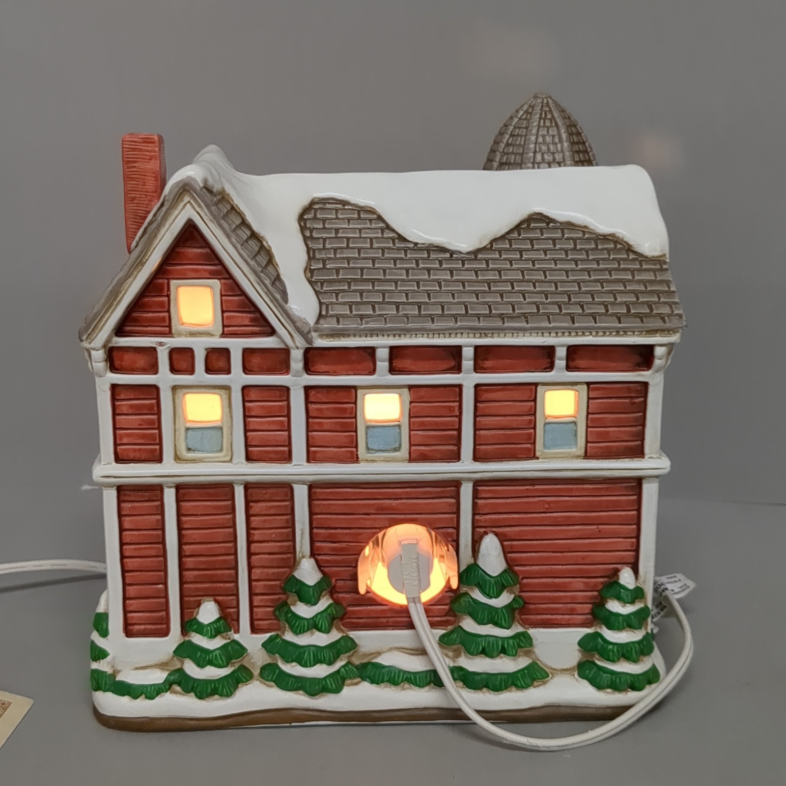Lefton Colonial Village Lattimore House Includes box Light Vintage Christmas