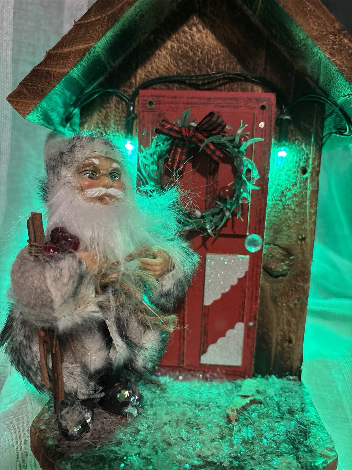 Christmas Santa Light Up House Home Wood Cabin Winter Holiday Snow Wreath