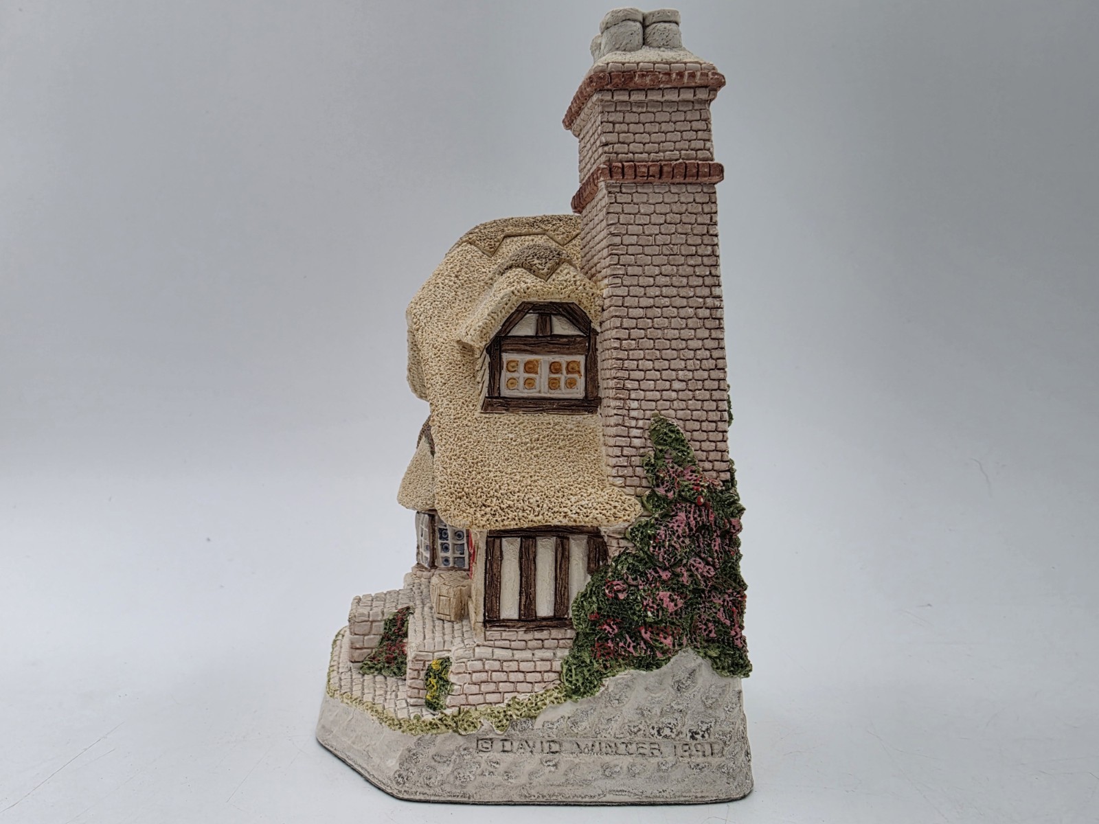 David Winter Cottages Audreys Tea Room Signed With Original Box No COA