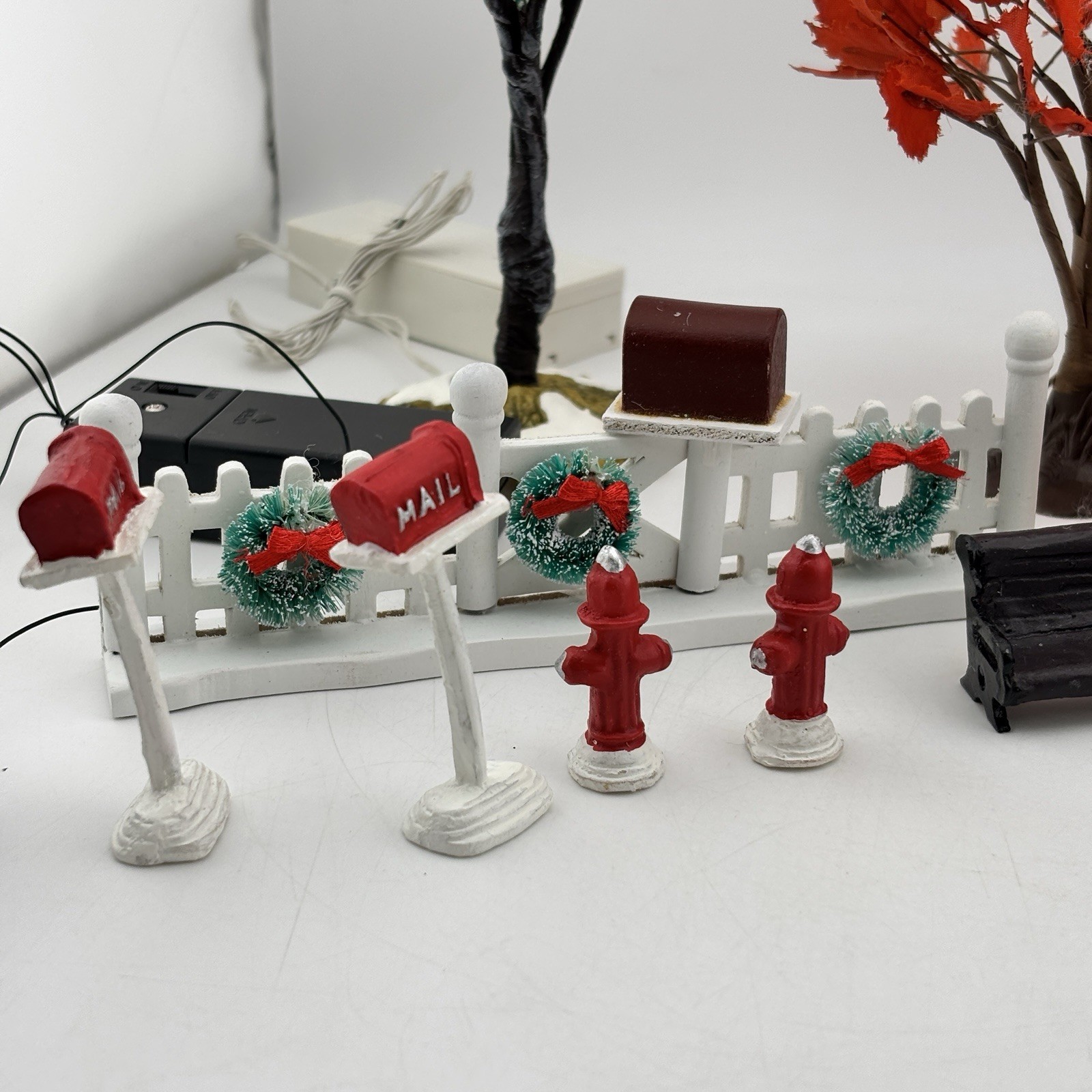 Department 56 Accessories Autum/Christmas Lot Dollhouse Fence Tree Street Lights