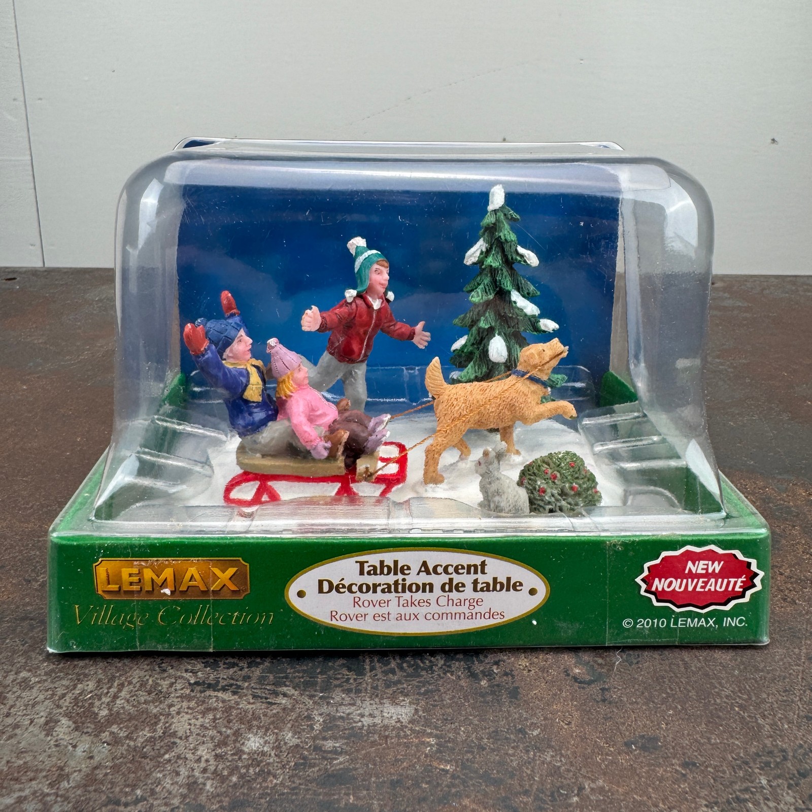 LEMAX – ROVER TAKES CHARGE – No. 156245 Christmas Village 2010 – Dog w/ Sled
