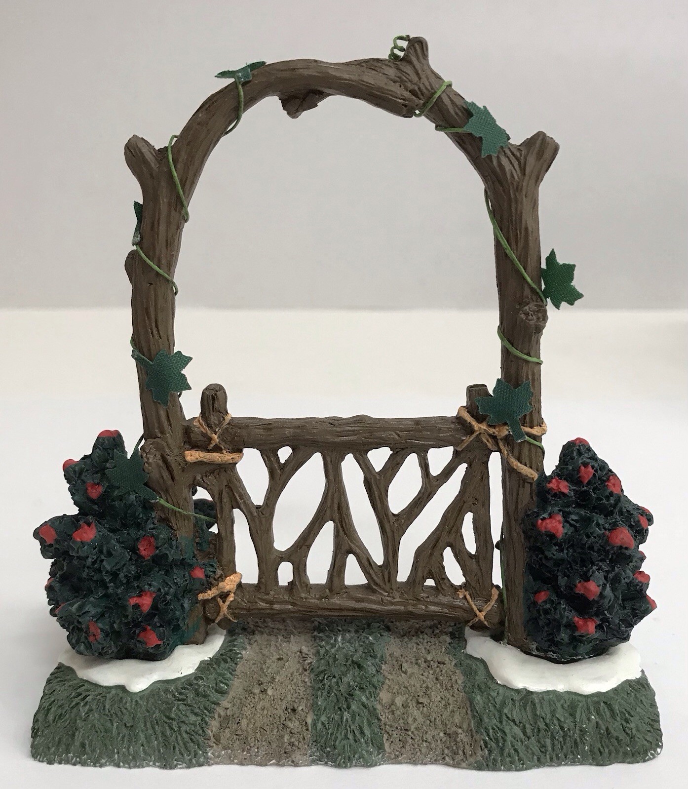 Department 56 Woodland Arbor Gate Christmas Village Accessory #4038871