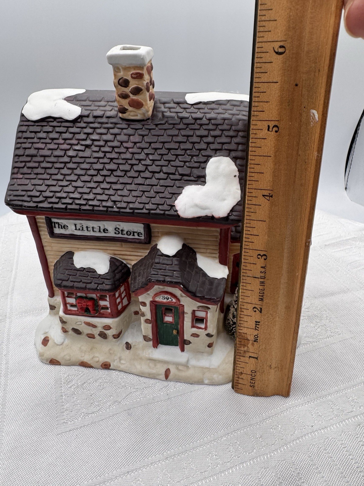 1993 SEASONAL SPECIALTIES LIGHTED HOUSE ‘THE LITTLE STORE’ CHRISTMAS VALLEY