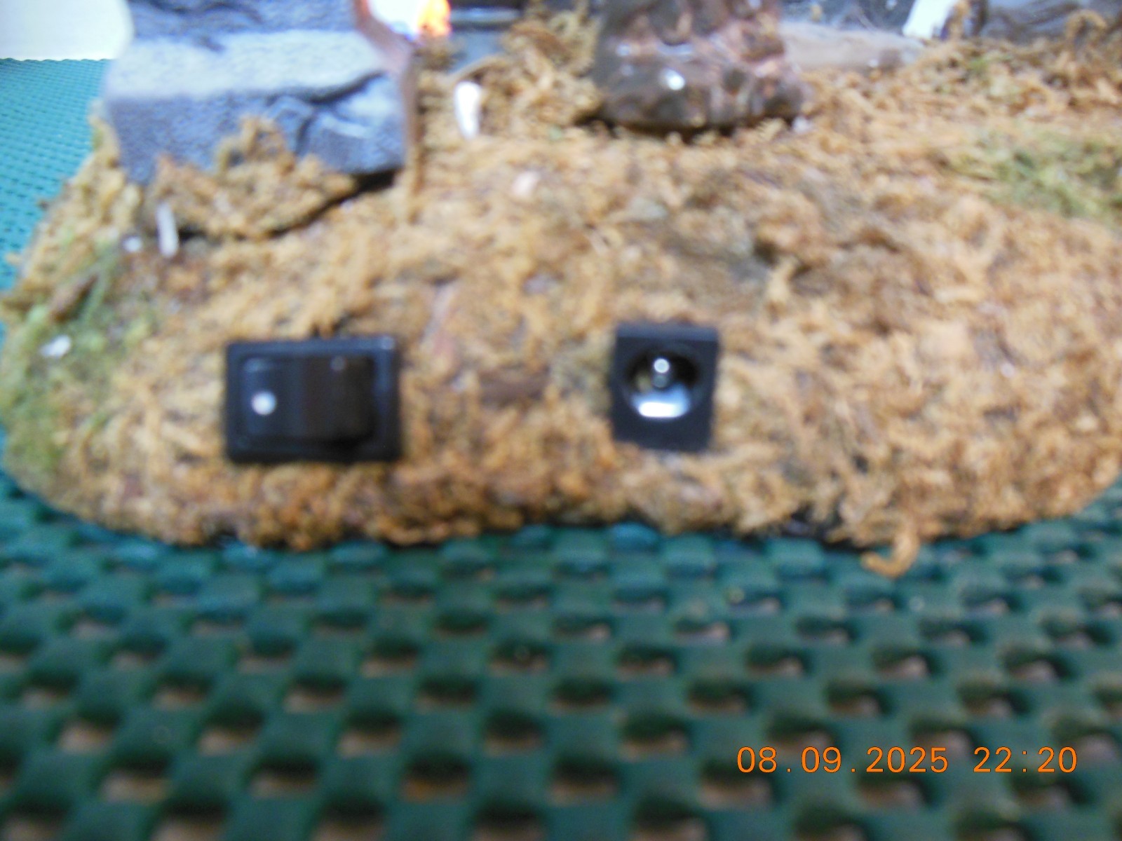 Lemax Spooky Town Pumpkin Hollow – Caged Monster – Great shape