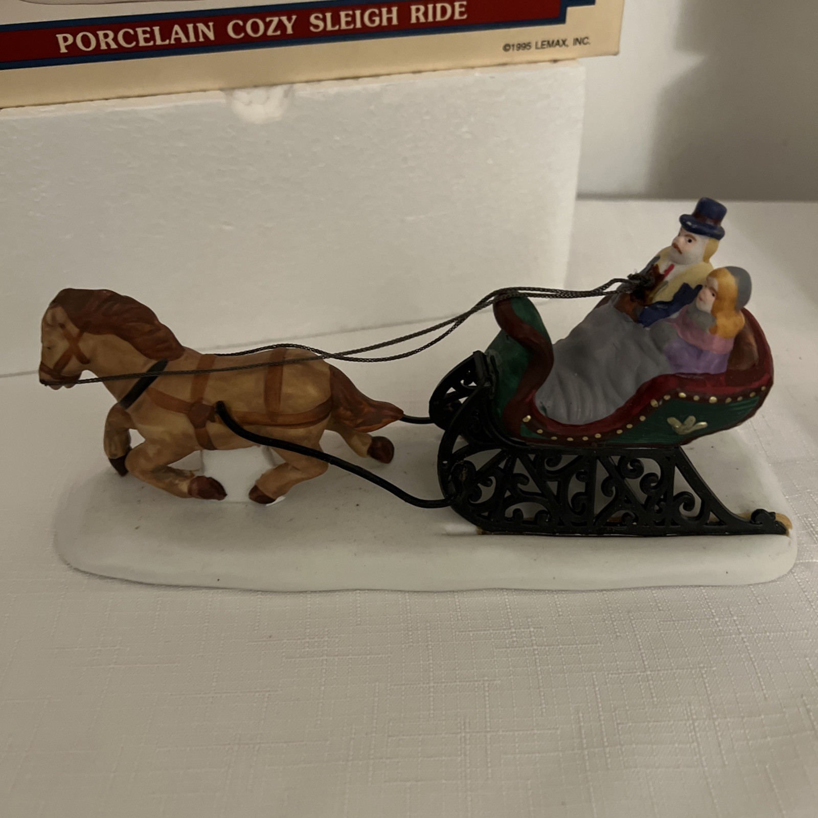 Lemax Dickensvale Christmas Sleigh Ride & Carollers Porcelain 1995 Orig Package