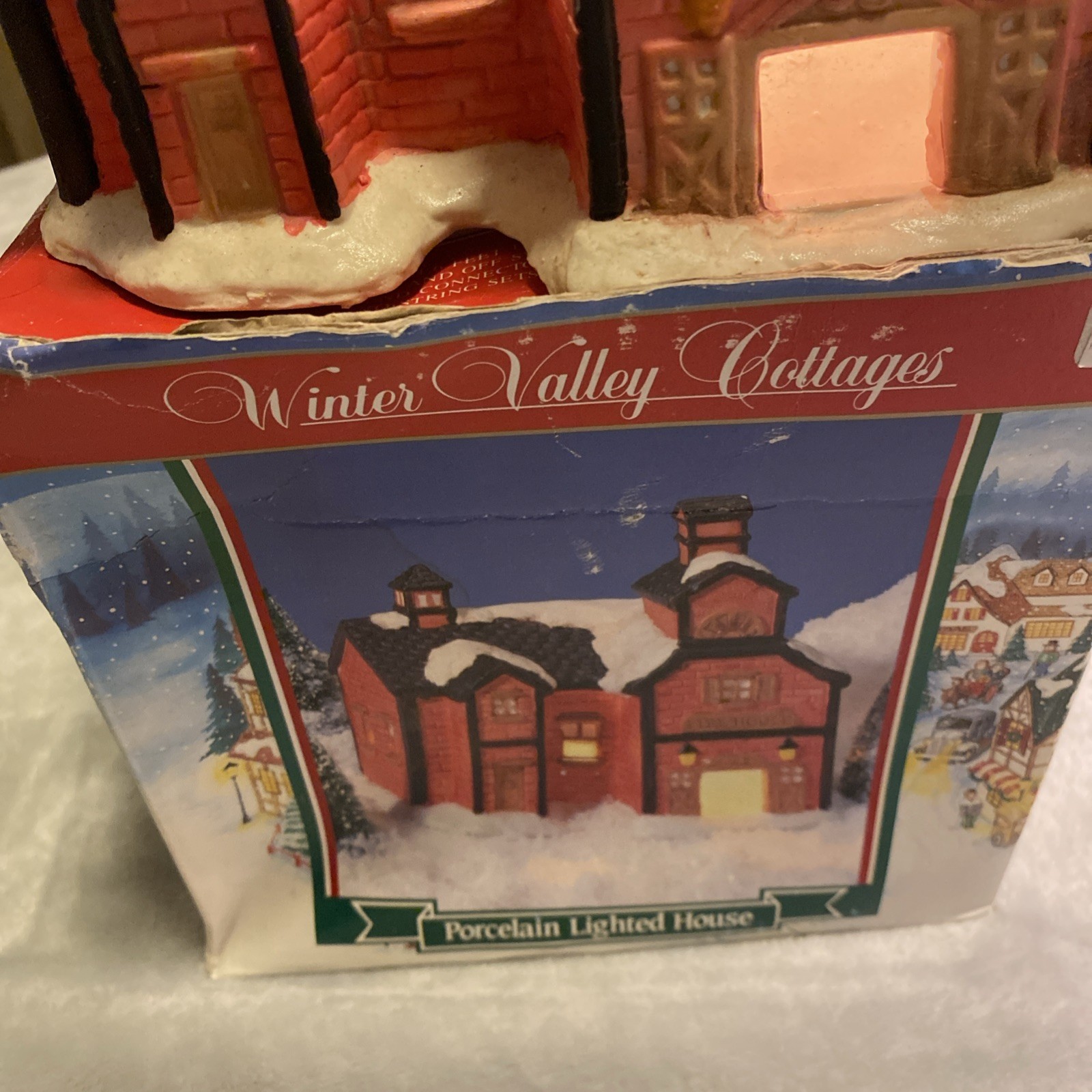 Winter Valley Cottages Lot Of 3: Drug Store, Fire House, & Post Office. With Box