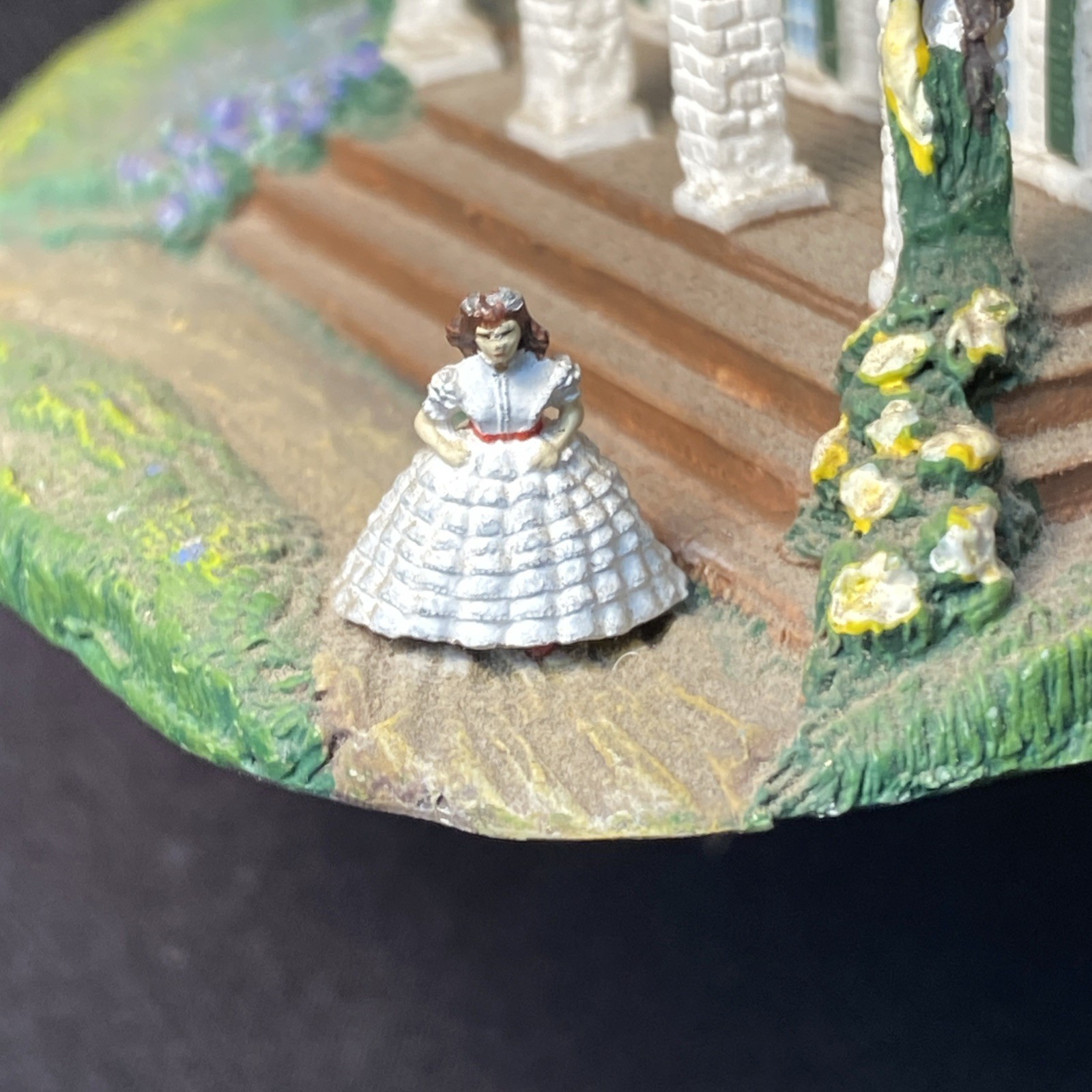 VTG Hawthorne Gone With The Wind “Tara…Scarlett’s Pride” Sculpture Numbered