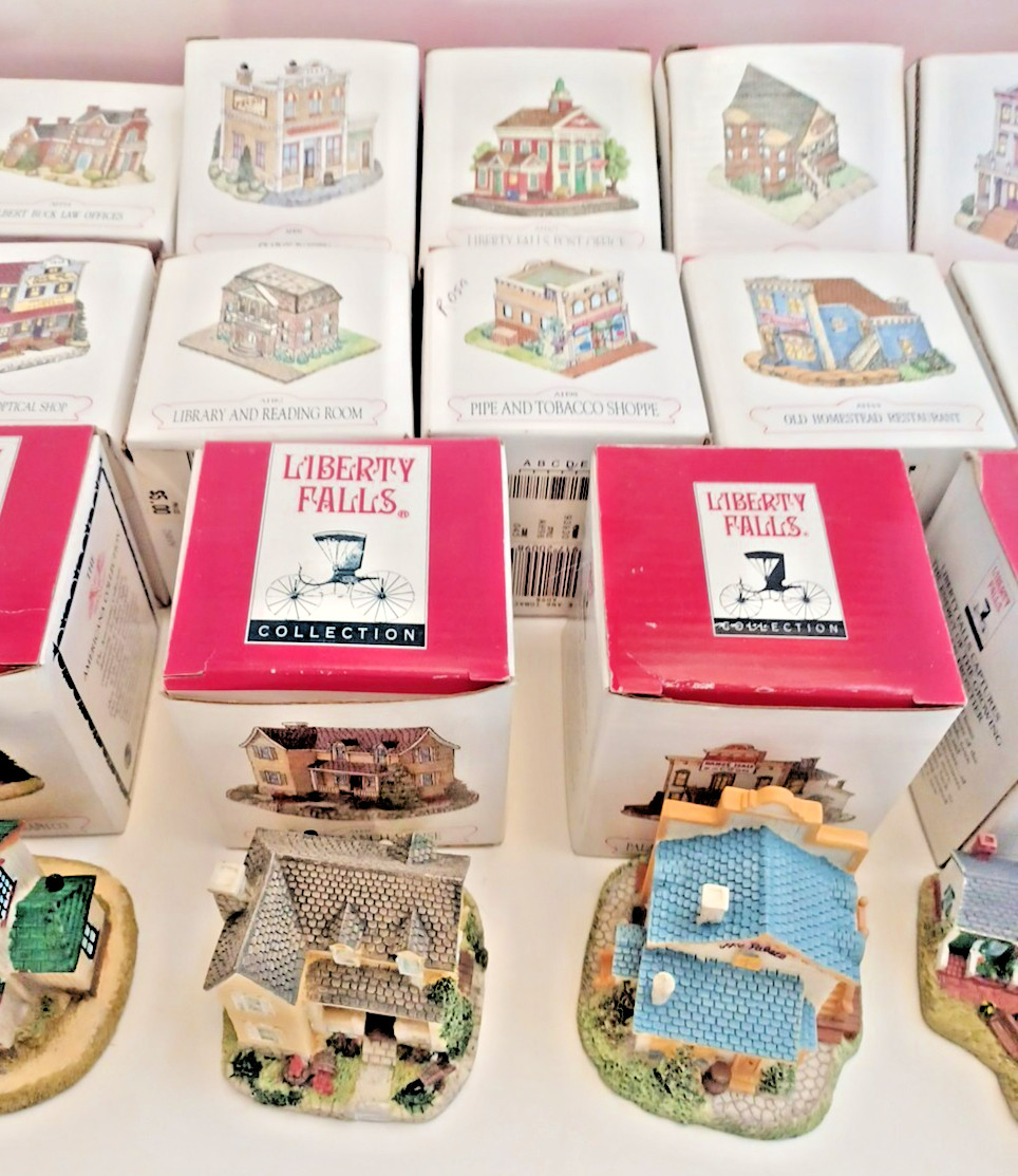The Americana Collection Buildings, Houses, Churches Liberty Falls Lot of 17 Mix