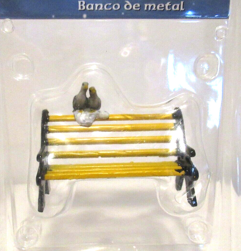 Carole Towne Christmas Village set 4 Gas Street Lamps & 2 Park Benches NEW