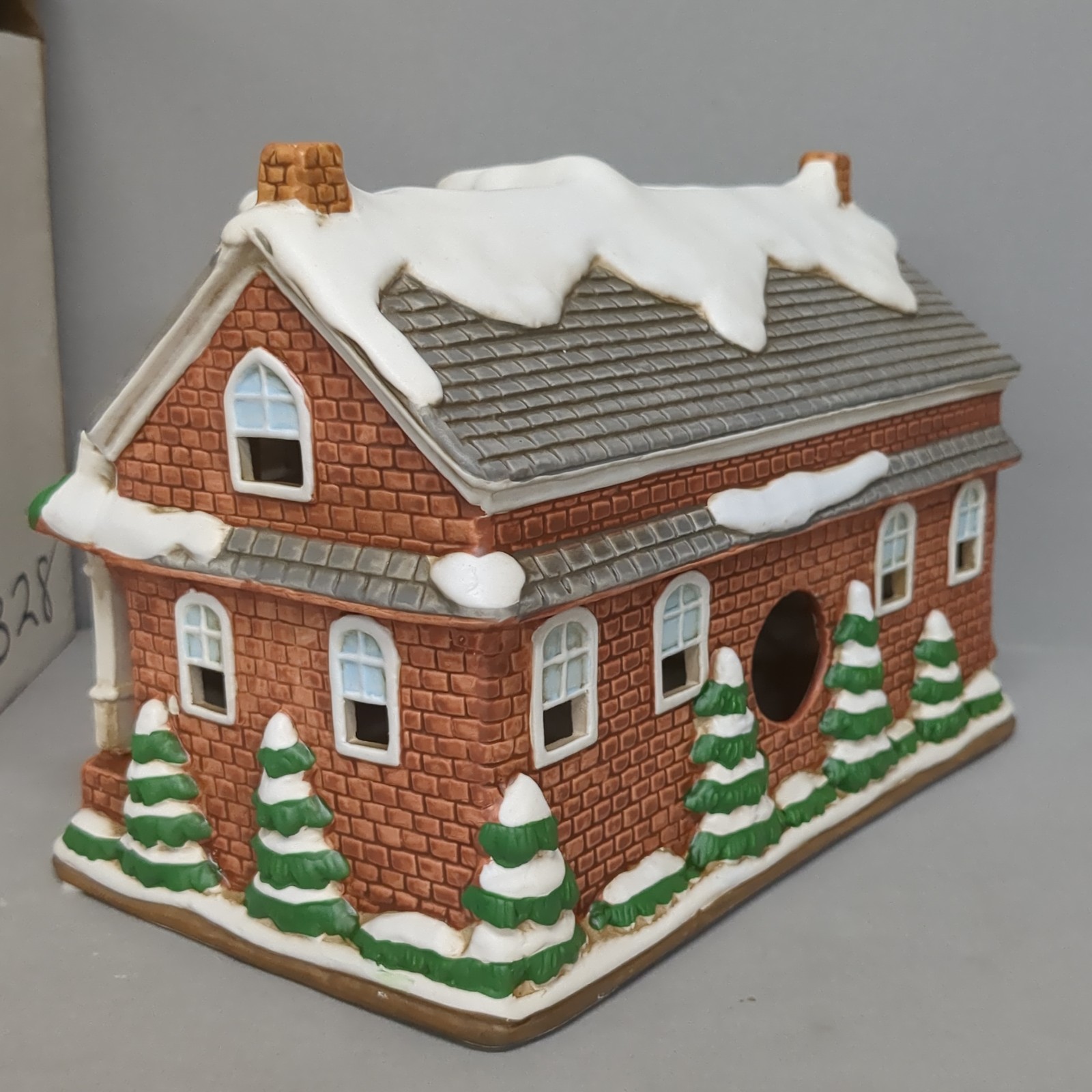 1994 Lefton Colonial Village Historical Museum Lighted Christmas Village 01328