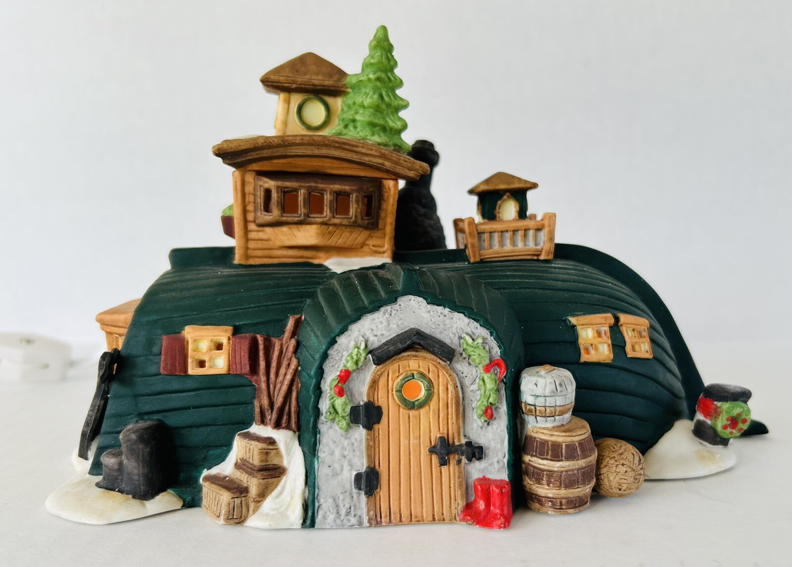 Dept 56 Christmas Village Peggotty’s Seaside Cottage 55506 Heritage Dickens