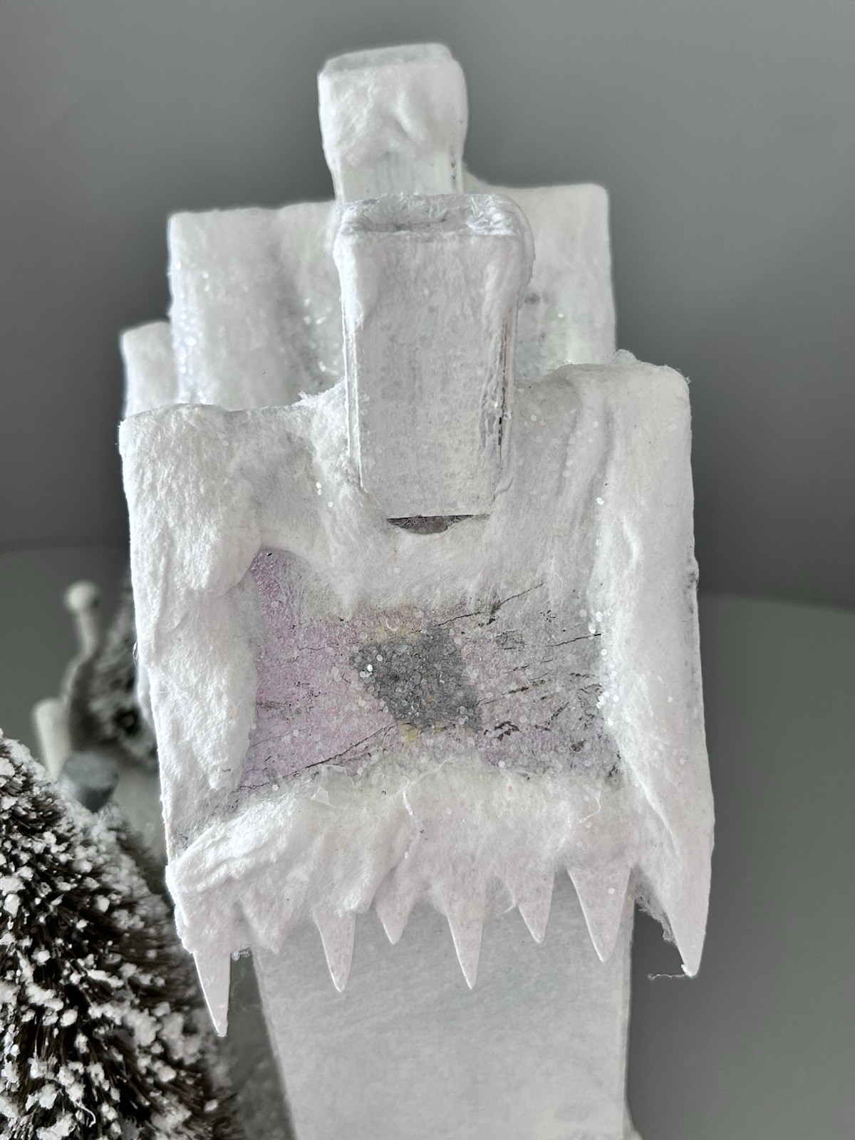 Bethany Lowe Designs Putz Glitter White Snowy Christmas Village House W/ Snowman