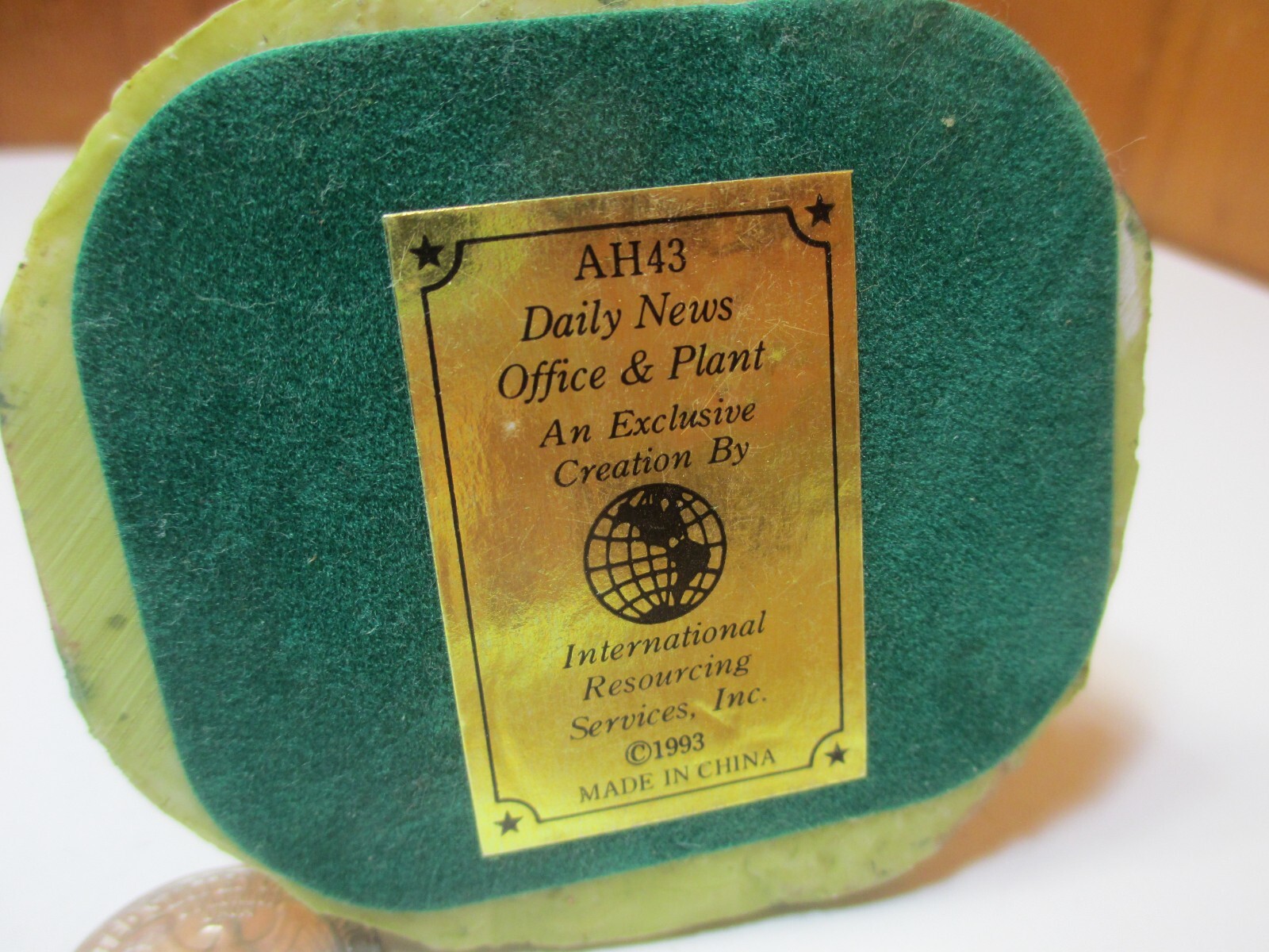 Vintage 1993 Liberty Falls Daily News Office Plant AH43 The Americana Collection