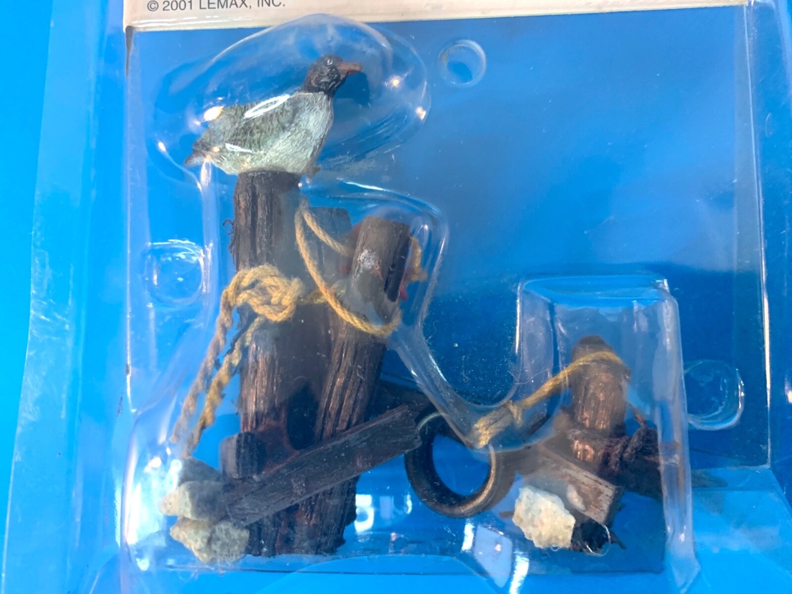 Retired 2001 Lemax Village Collection – Wooden Mooring Item No. 14645 (New)