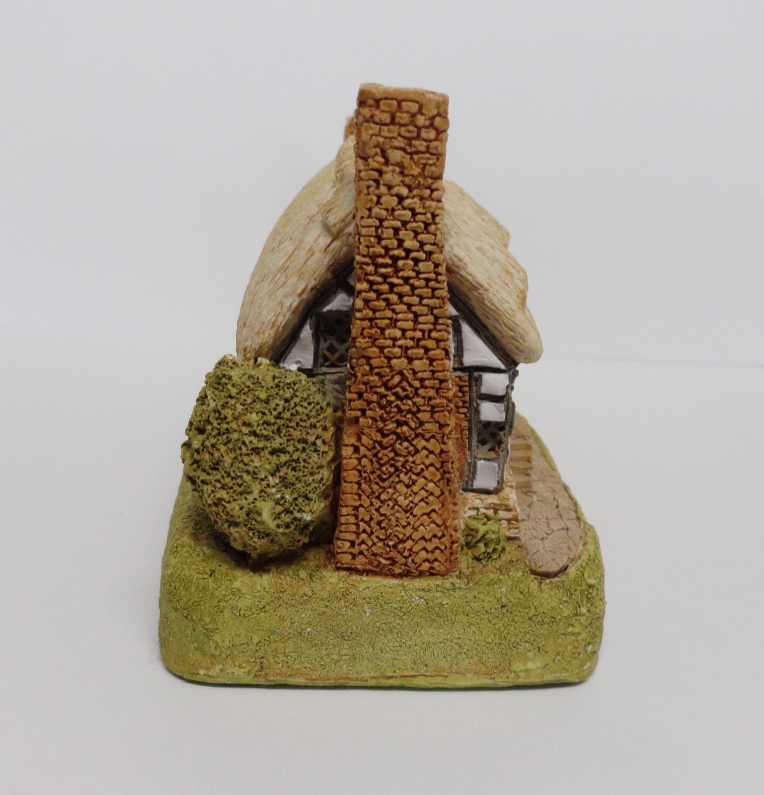 Lilliput Lane Anne Hathaway Cottage Figurine Handmade in United Kingdom No Box