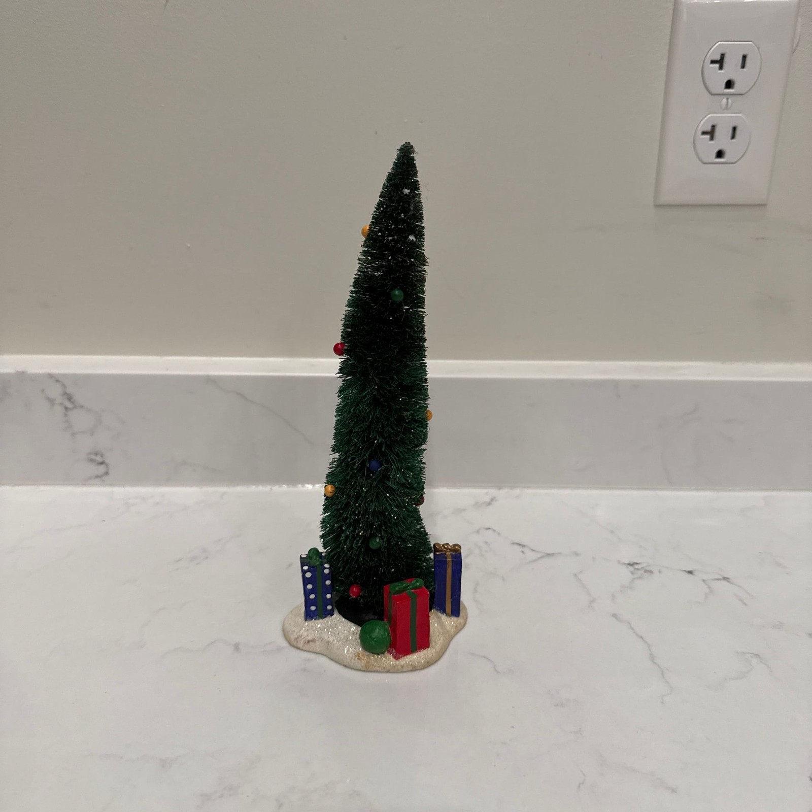 Department 56 Elves Tree Toymaker Collectible