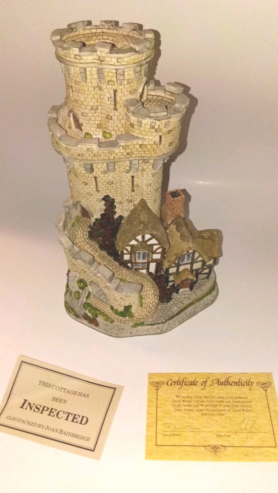 Signed David Winter The Castle Cottage of Warwick 1993 w/ COA and Box