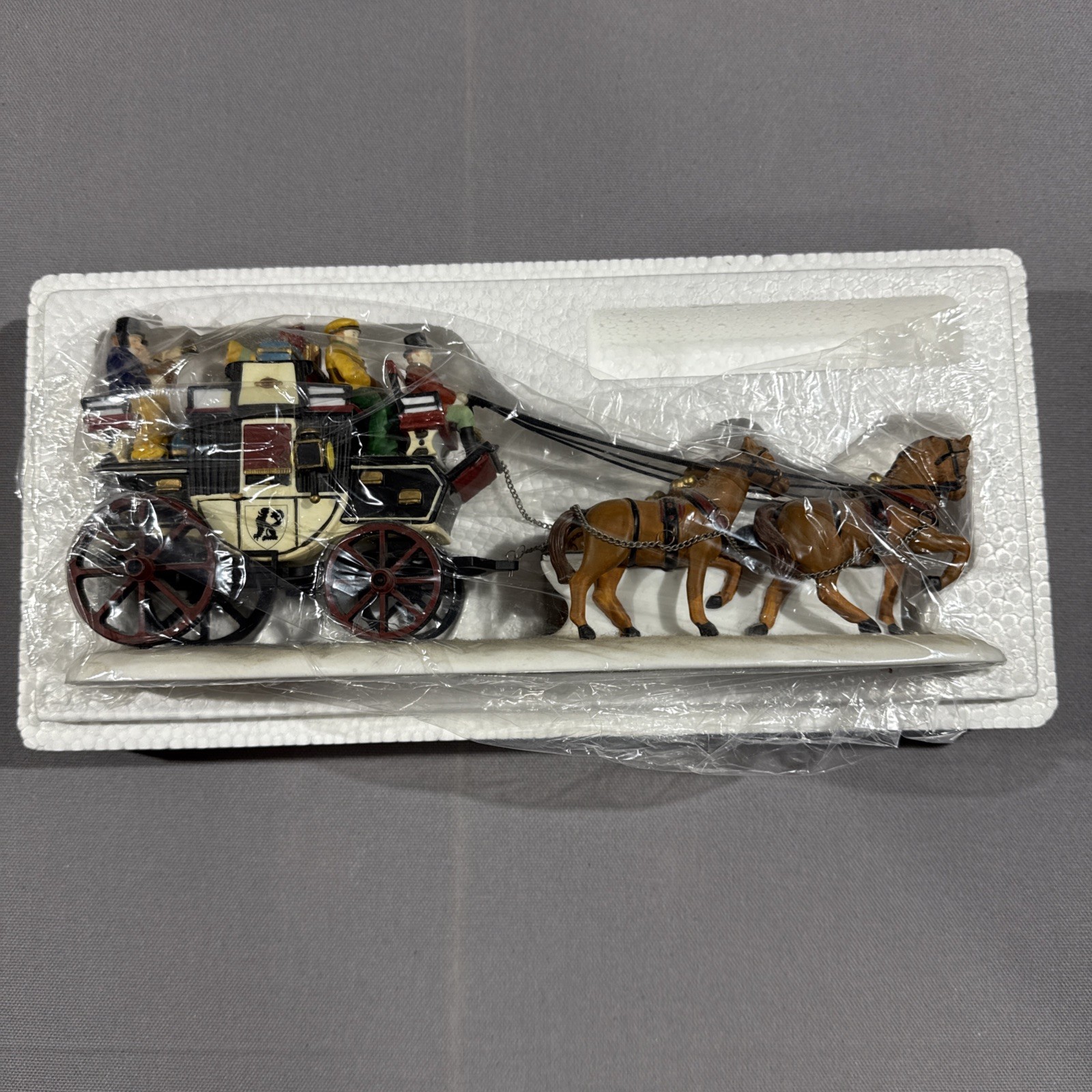 Department 56 Heritage Village Holiday Coach NIB Christmas Collection #5561-1