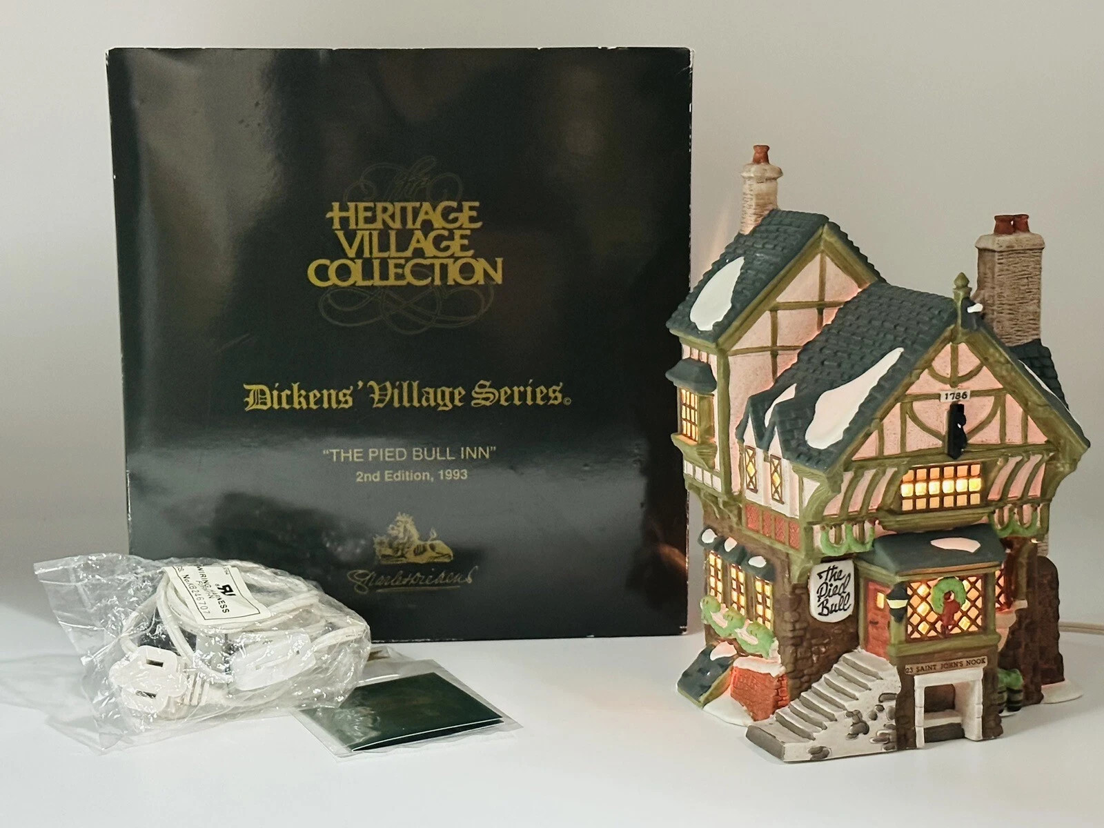 Dept 56 Dickens Village The Pied Bull Inn 2nd Edition 1993 – Limited Edition